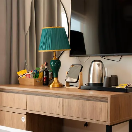 Lasko Hotell Golem (Tirana)