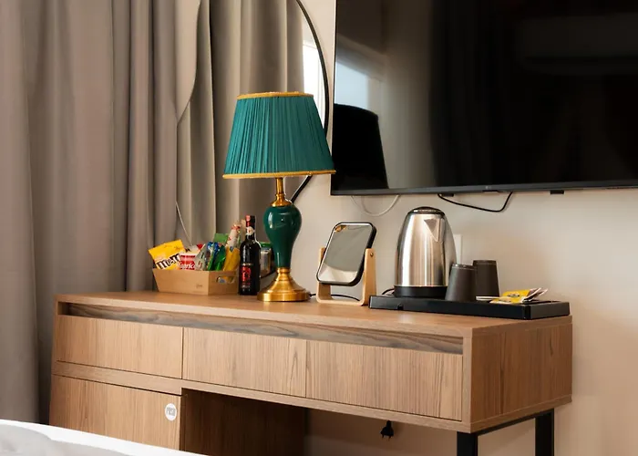 Lasko Hotel Golem (Tirana)